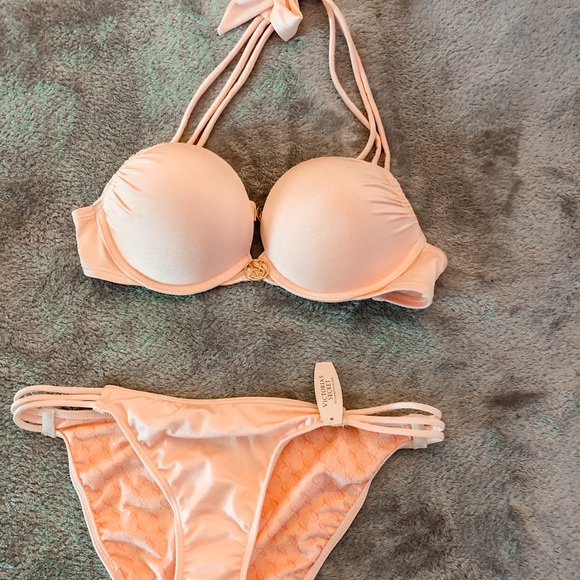 Victoria's Secret Other - Victoria’s Secret Bombshell Bikini